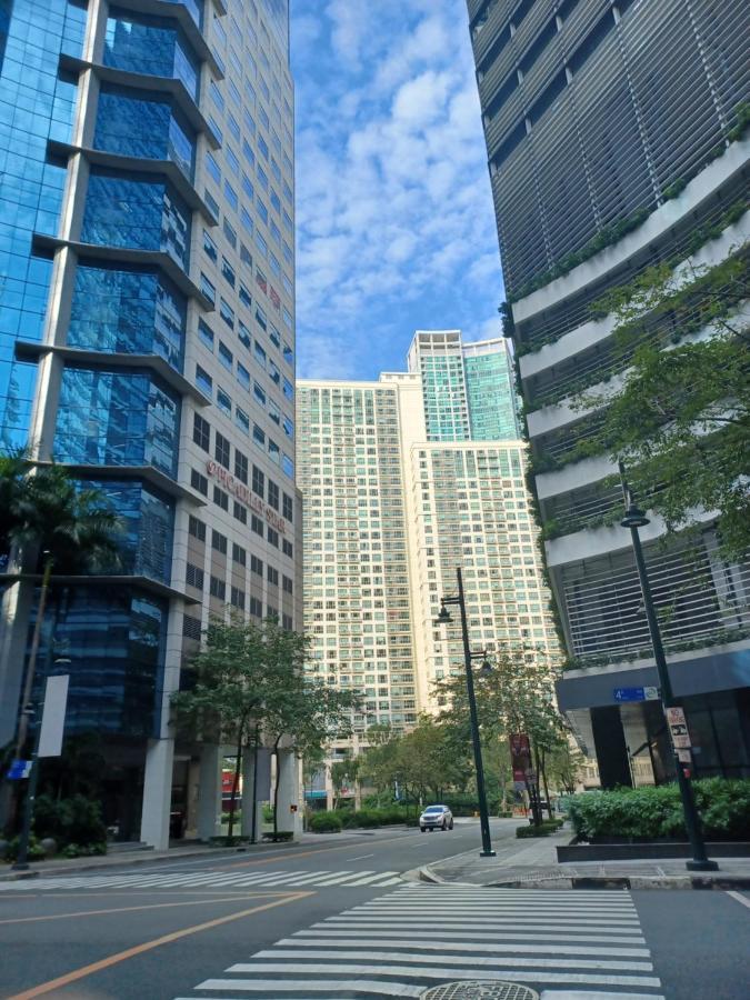 Spacious 7U Homey Unit Steps Away From Uptown Mall And Mitsukoshi Mall Free Parking With Washer Manille Extérieur photo