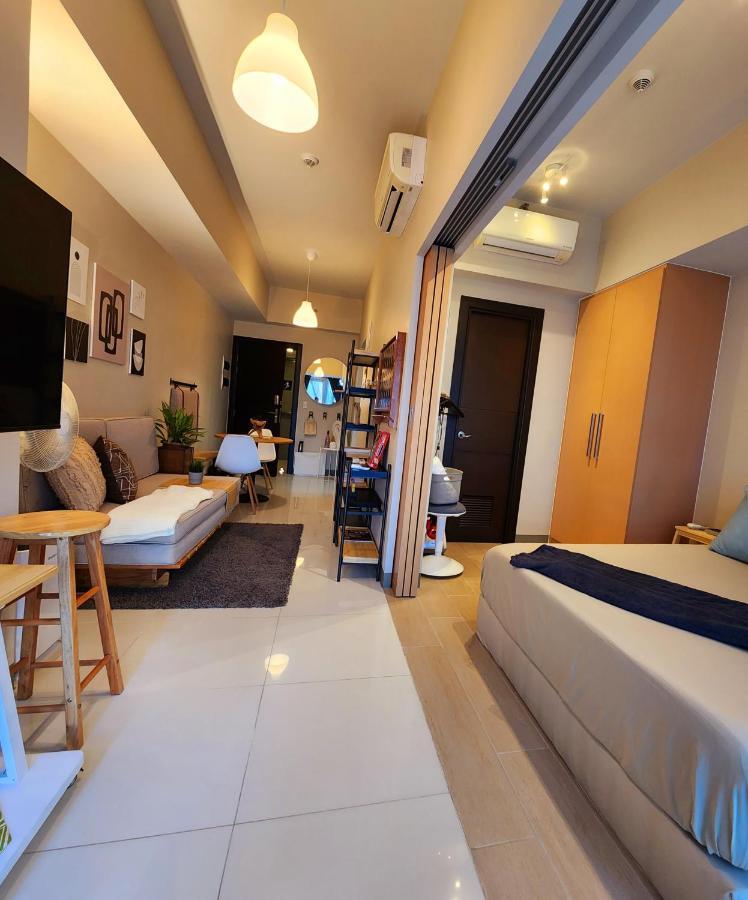 Spacious 7U Homey Unit Steps Away From Uptown Mall And Mitsukoshi Mall Free Parking With Washer Manille Extérieur photo