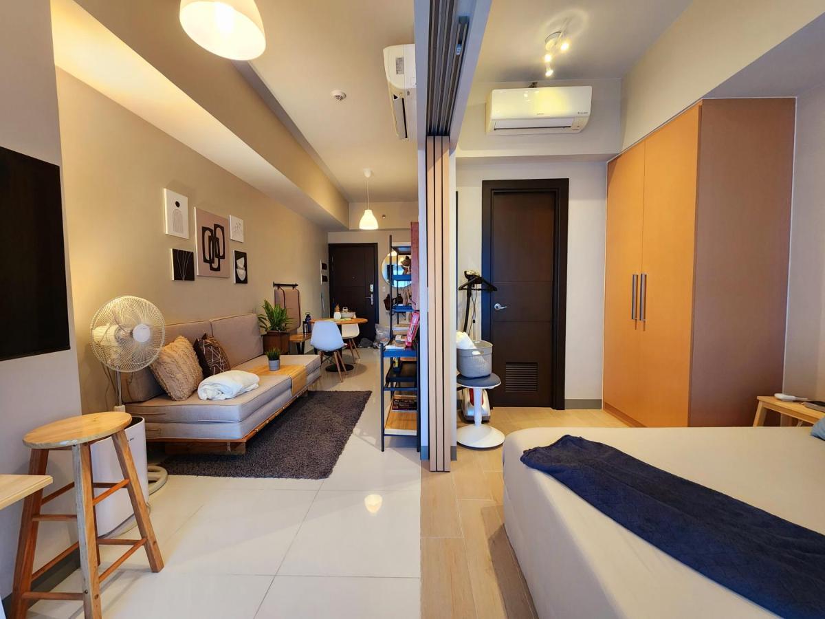 Spacious 7U Homey Unit Steps Away From Uptown Mall And Mitsukoshi Mall Free Parking With Washer Manille Extérieur photo
