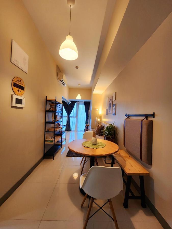 Spacious 7U Homey Unit Steps Away From Uptown Mall And Mitsukoshi Mall Free Parking With Washer Manille Extérieur photo