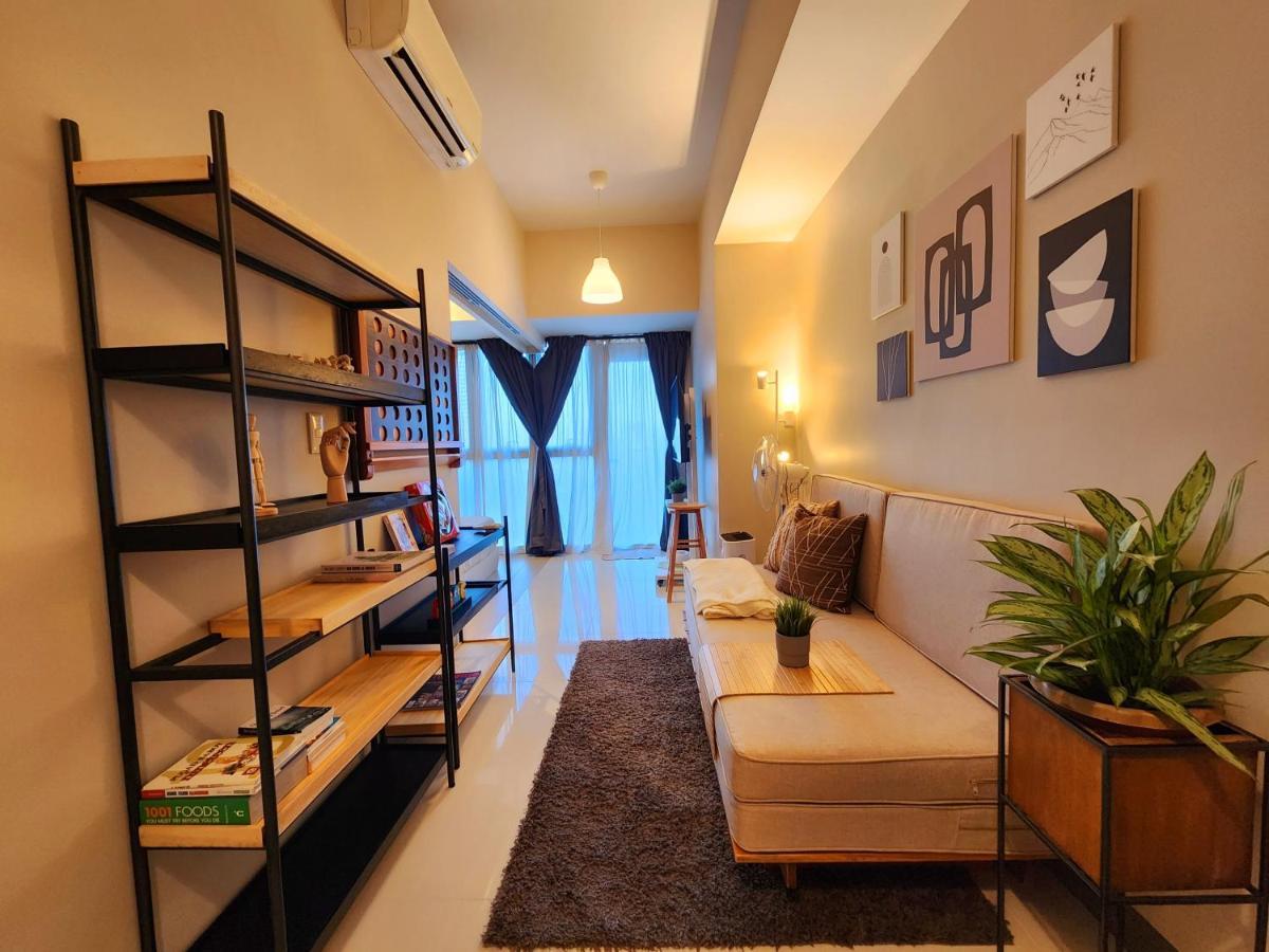 Spacious 7U Homey Unit Steps Away From Uptown Mall And Mitsukoshi Mall Free Parking With Washer Manille Extérieur photo